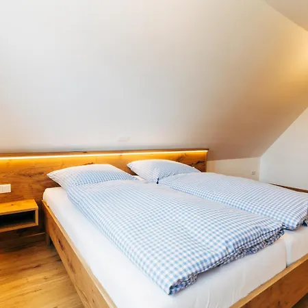 Holiday home Hof Koehne - Landvergnuegen Rechts *