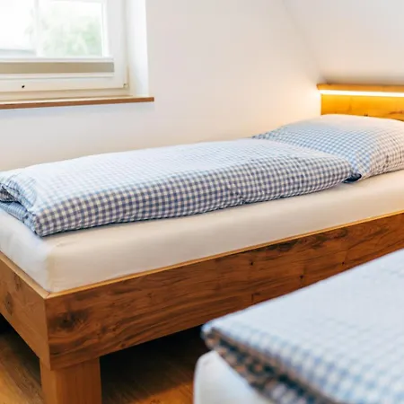 Hof Koehne - Landvergnuegen Rechts Semesterbostad