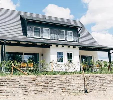 Hof Koehne - Landvergnuegen Rechts Semesterbostad