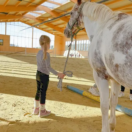 Hof Koehne - Landvergnuegen Rechts Semesterbostad