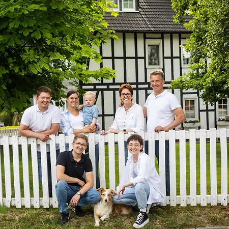 Hof Koehne - Landvergnuegen Rechts シュマレンベルク